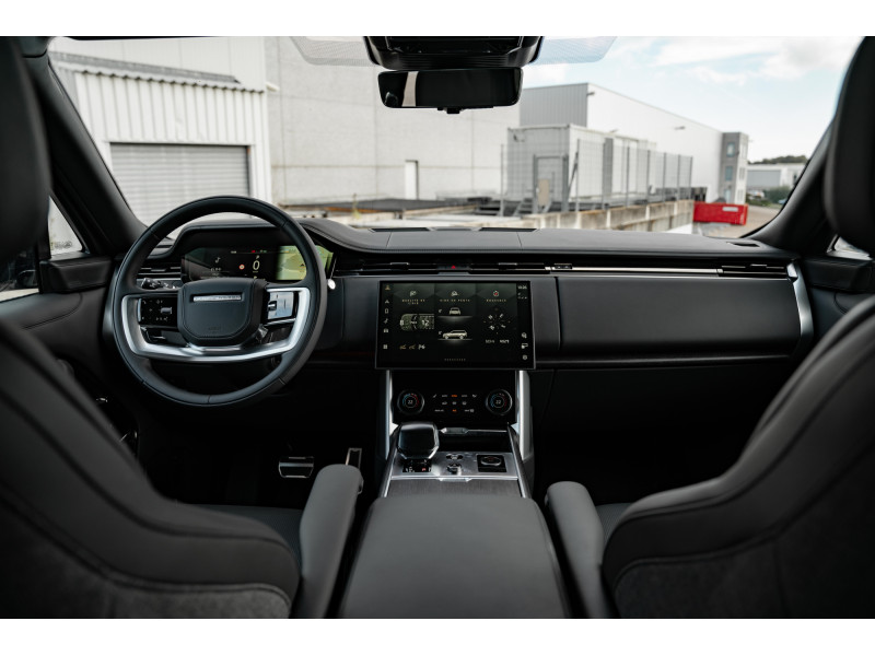 Land-Rover Range Rover SWB P530 SV AWD Auto. 23MY – Image 9
