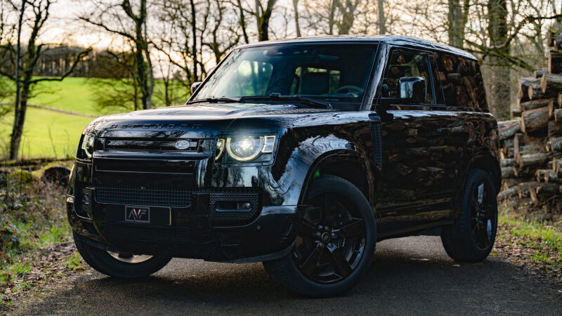 Land-Rover Defender 90 P525 / EXTENDED BLACK