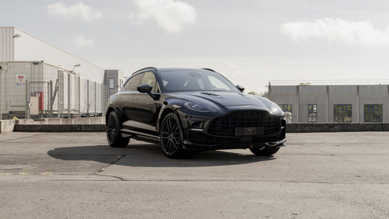 Aston Martin DBX 707 - Carbone Extérieur & Intérieur - Jantes 23" Forgées