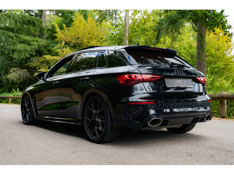 Audi RS3 Sportback 2.5 TFSI S Tronic - Matrix Led - Freins céramiques -Toit pano - B&O – Image 7