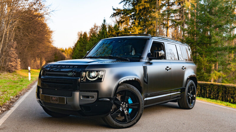 Land-Rover Defender 110 V8 - Meridian Surround - Toit panoramique - Caméra 360°