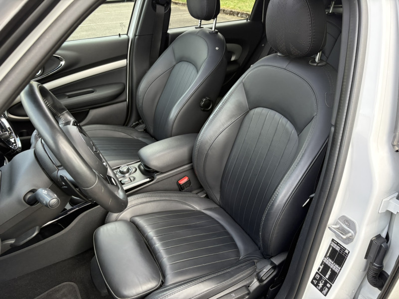 MINI John Cooper Works Clubman ALL4 - Edition Premium Plus - Toit ouvrant panoramique - Harman Kardon – Image 8