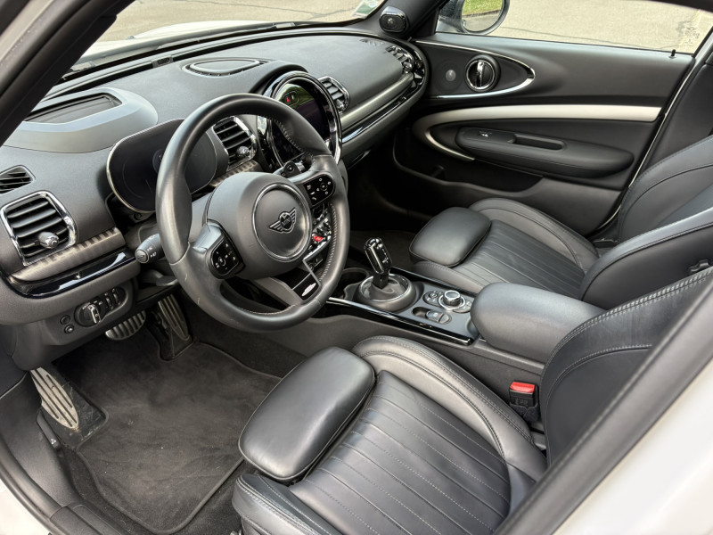MINI John Cooper Works Clubman ALL4 - Edition Premium Plus - Toit ouvrant panoramique - Harman Kardon – Image 7