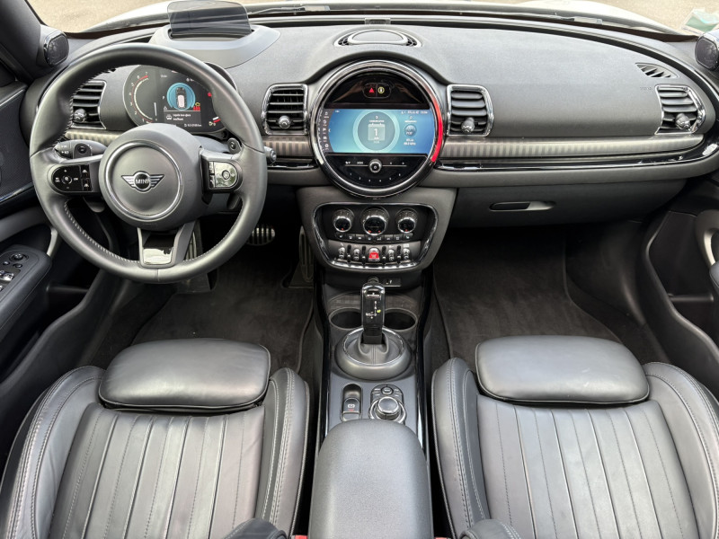 MINI John Cooper Works Clubman ALL4 - Edition Premium Plus - Toit ouvrant panoramique - Harman Kardon – Image 13