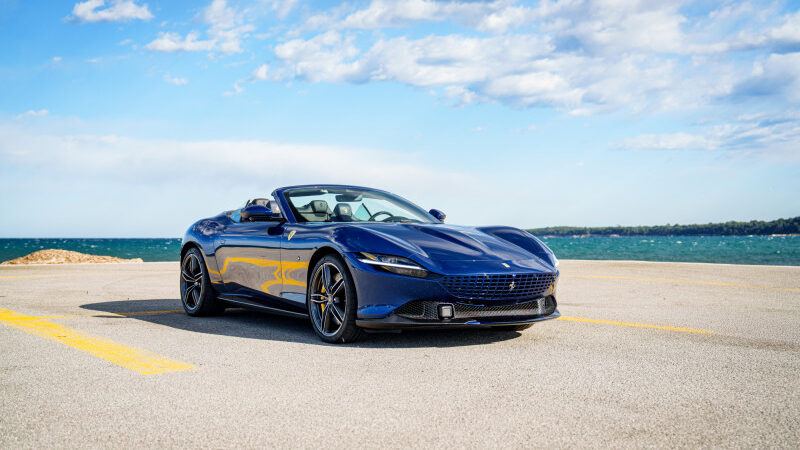 Ferrari Roma Spider - Passenger Display - Carbon - Recaro Daytona