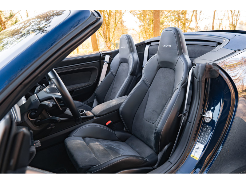 Porsche 992 911 Carrera 4 GTS Cabriolet - Sport Chrono -Rear-wheel steering - BOSE Surround – Image 10