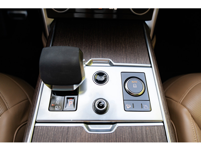 Land-Rover Range Rover SWB P530 HSE Mark I – Image 16
