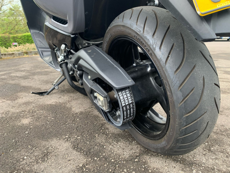 Yamaha TMAX 530 T-Max - ABS - Akrapovic - Selle & Poignées chauffantes – Image 7
