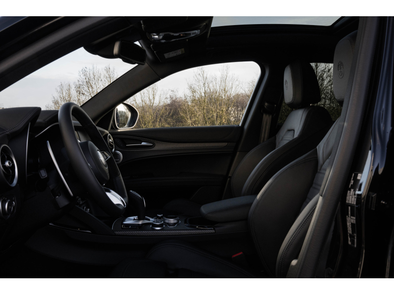 Alfa Romeo Stelvio Quadrifoglio 2.9 Bi-Turbo V6 - Toit ouvrant pano - H&K - Carbone /Céramique – Image 7