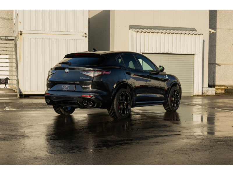 Alfa Romeo Stelvio Quadrifoglio 2.9 Bi-Turbo V6 - Toit ouvrant pano - H&K - Carbone /Céramique – Image 3