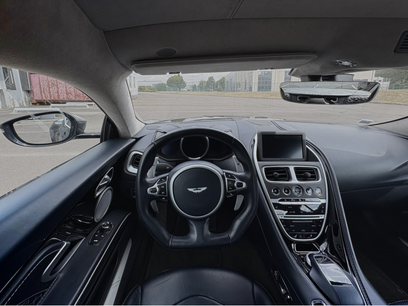 Aston Martin DBS 5.2 V12 725 SUPERLEGGERA – Image 10