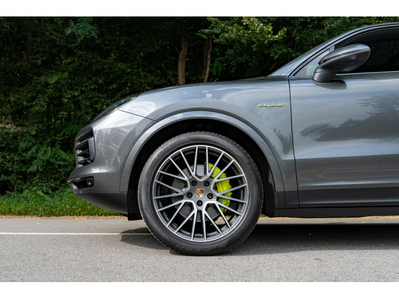Porsche Cayenne E HYBRID - Image 4