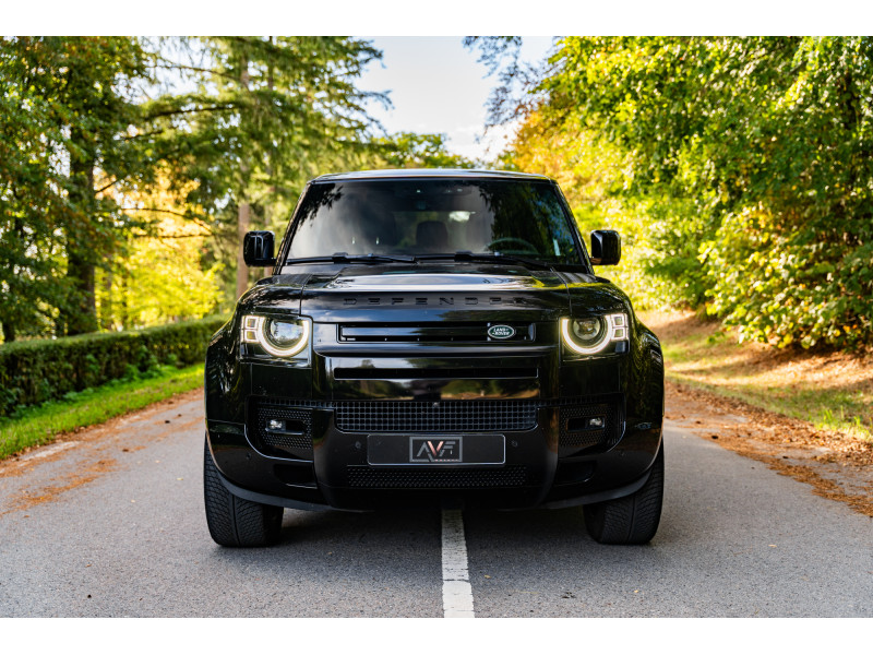 Land-Rover Defender 90 P525 BLACK PACK - V8 SUPERCHARGE – Image 3