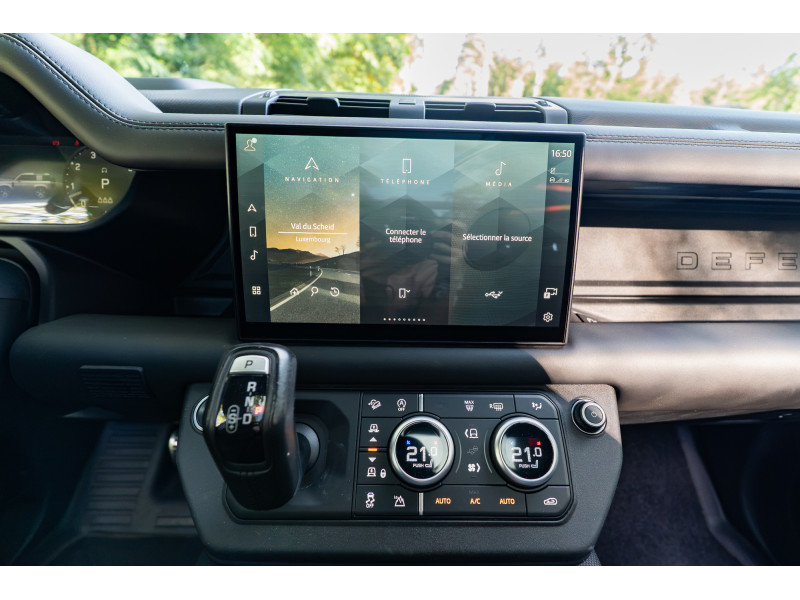 Land-Rover Defender 90 P525 BLACK PACK - V8 SUPERCHARGE – Image 14