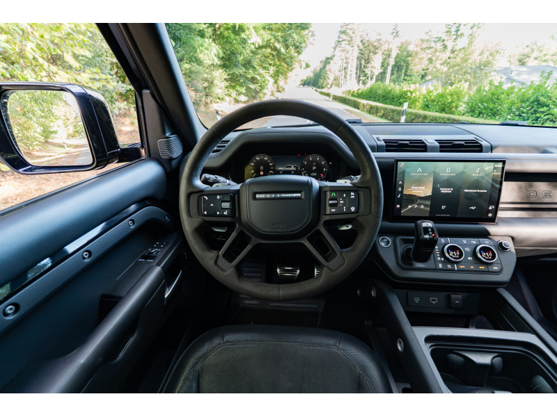 Land-Rover Defender 90 P525 BLACK PACK - V8 SUPERCHARGE – Image 10