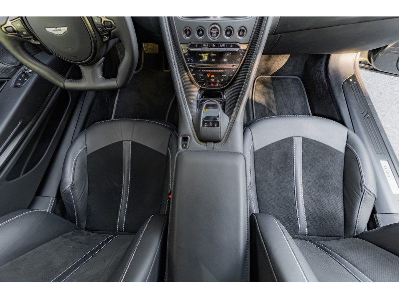 Aston Martin DB11 Coupe V8 510cv - First hand - Black Pack – Image 15