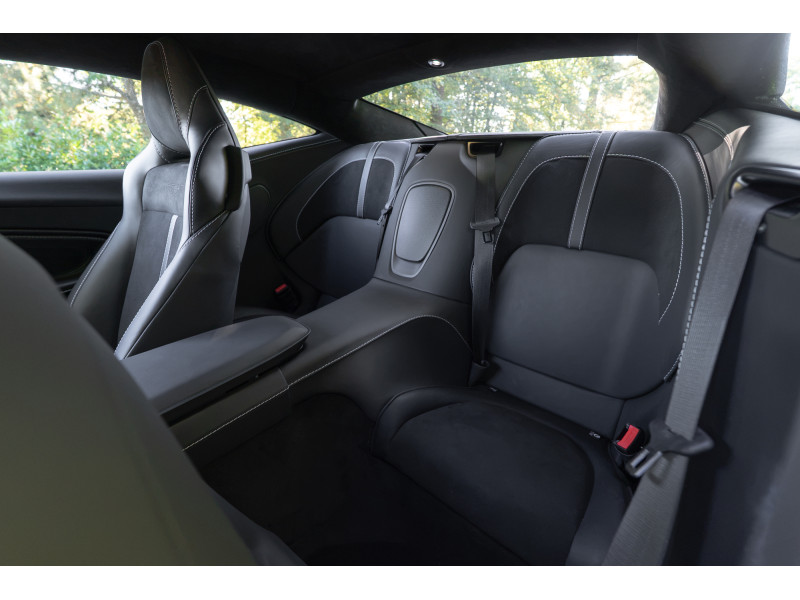 Aston Martin DB11 Coupe V8 510cv - First hand - Black Pack – Image 13