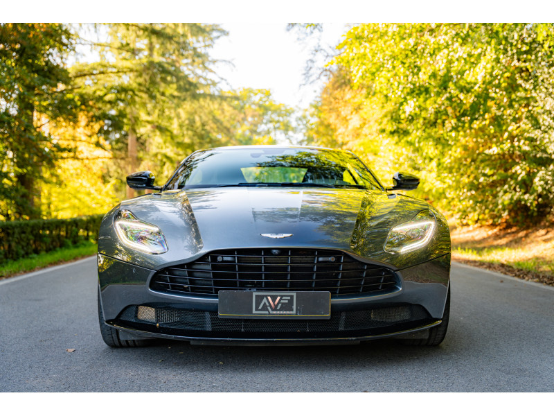 Aston Martin DB11 Coupe V8 510cv - First hand - Black Pack – Image 2