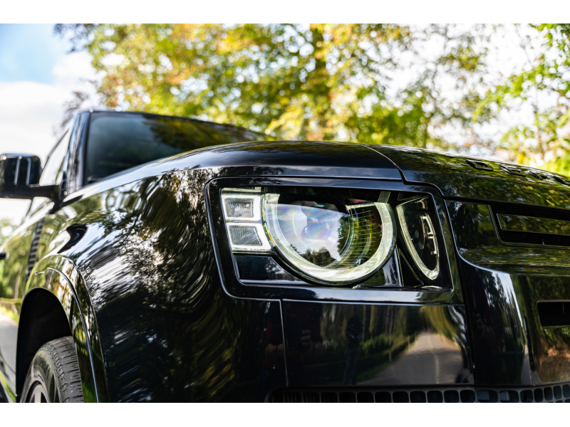 Land-Rover Defender 90 P525 BLACK PACK - V8 SUPERCHARGE – Image 4
