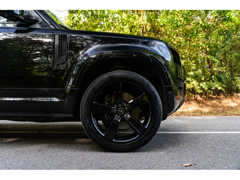 Land-Rover Defender 90 P525 BLACK PACK - V8 SUPERCHARGE – Image 5