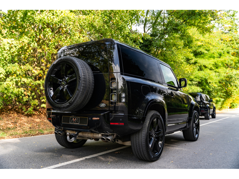 Land-Rover Defender 90 P525 BLACK PACK - V8 SUPERCHARGE – Image 8